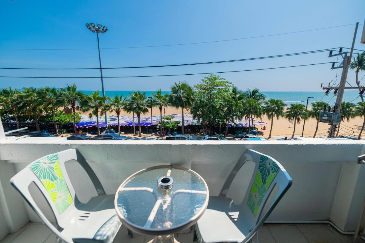 Happy Jomtien - Beachfront Екстериор снимка