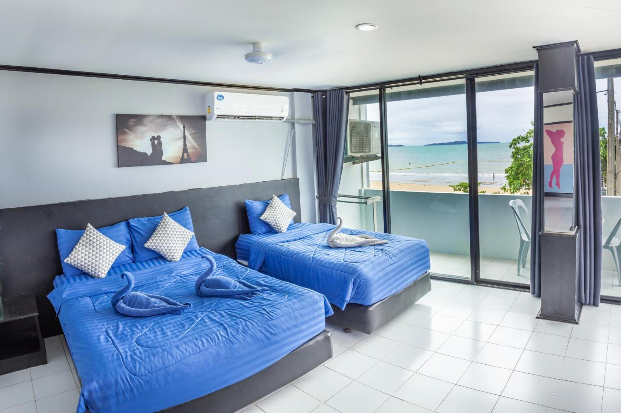 Happy Jomtien - Beachfront Екстериор снимка