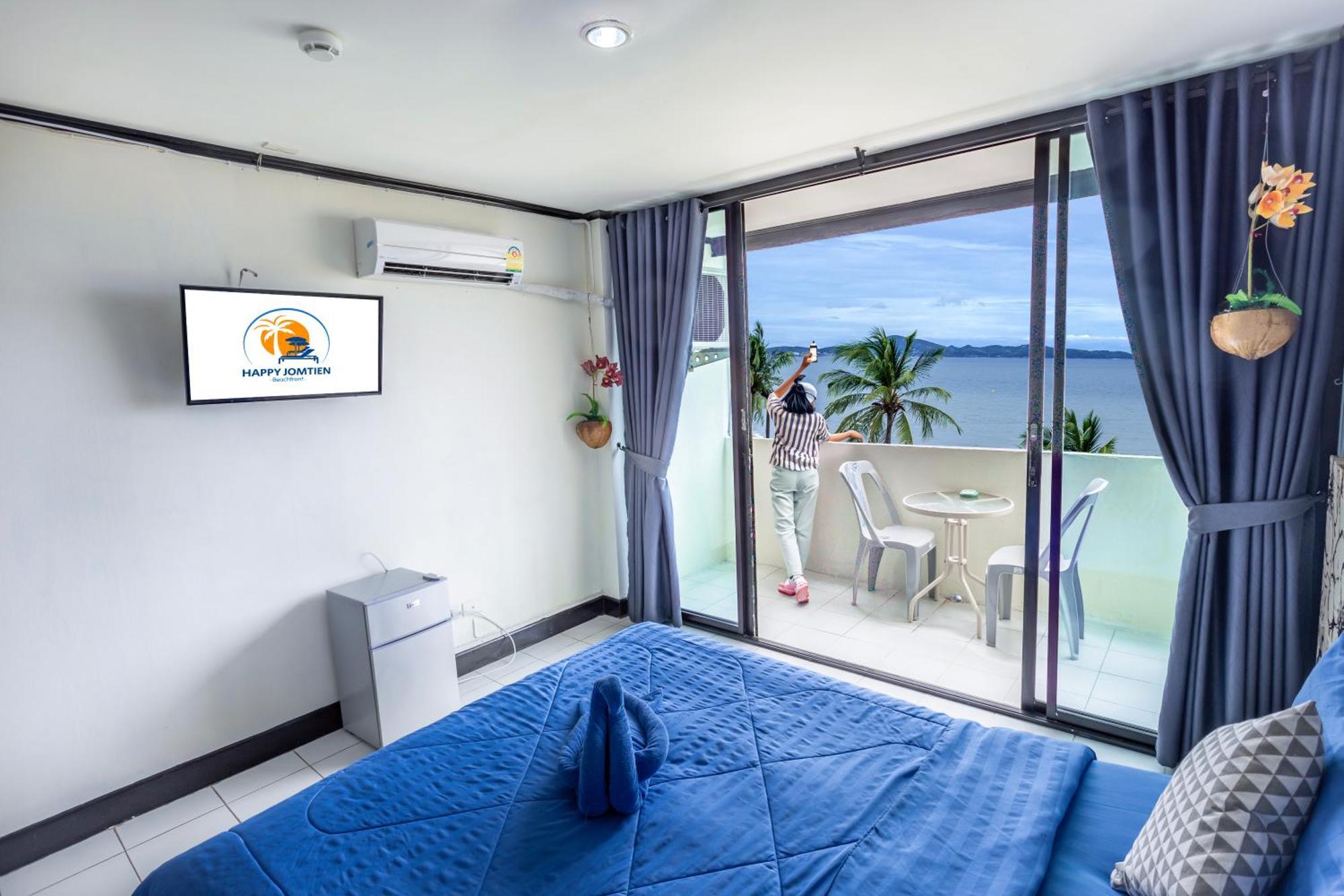 Happy Jomtien - Beachfront Екстериор снимка